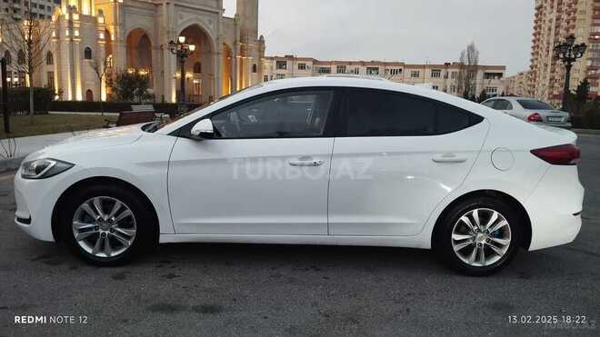 Hyundai Elantra 2016, 137,000 km - 1.6 л - Bakı