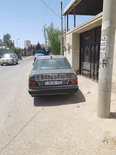 Mercedes E 200 d 1991, 265,398 km - 2.0 l - Bakı