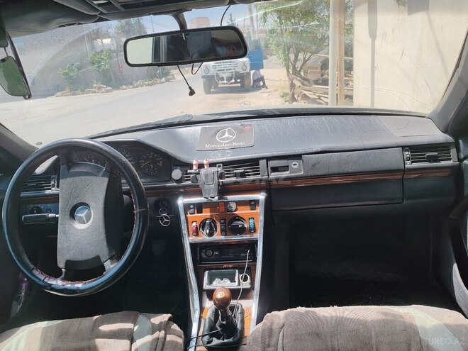 Mercedes E 200 d 1991, 265,398 km - 2.0 l - Bakı