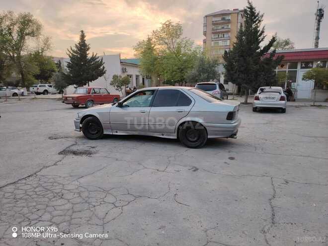BMW 320 1992, 322,000 km - 2.0 l - Bakı