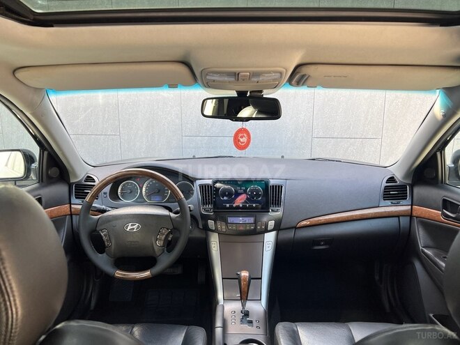 Hyundai Sonata-14