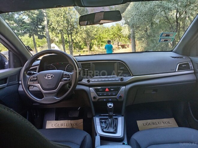 Hyundai Elantra 2018, 120,000 km - 1.8 l - Sumqayıt