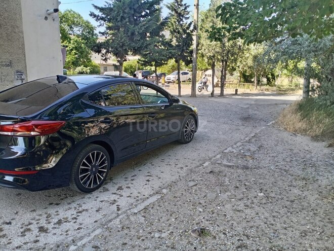 Hyundai Elantra 2018, 120,000 km - 1.8 l - Sumqayıt