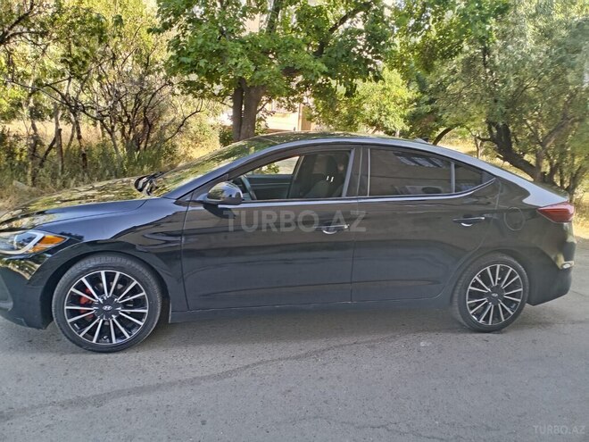 Hyundai Elantra 2018, 120,000 km - 1.8 l - Sumqayıt