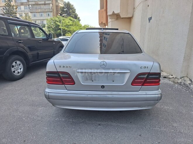 Mercedes E 220 d 2000, 404,000 km - 2.2 л - Bakı