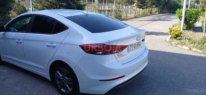Hyundai Elantra 2016, 136,635 km - 2.0 л - Bakı
