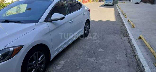 Hyundai Elantra 2016, 136,635 km - 2.0 л - Bakı