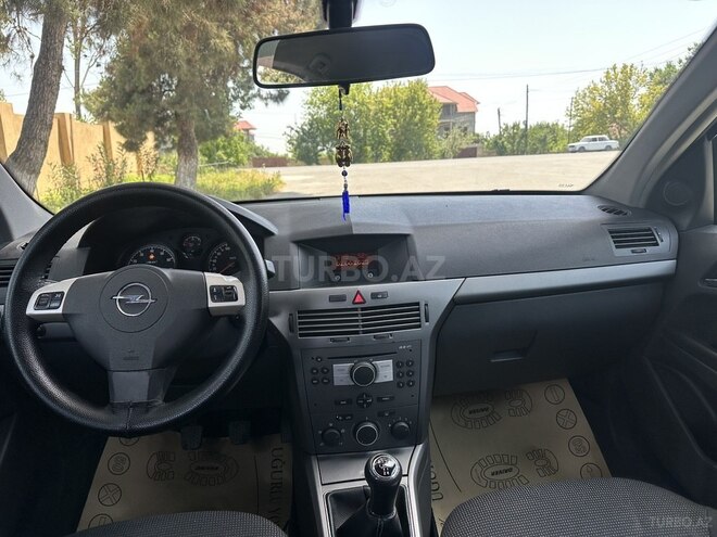 Opel Astra 2004, 135,800 km - 1.2 l - Göyçay