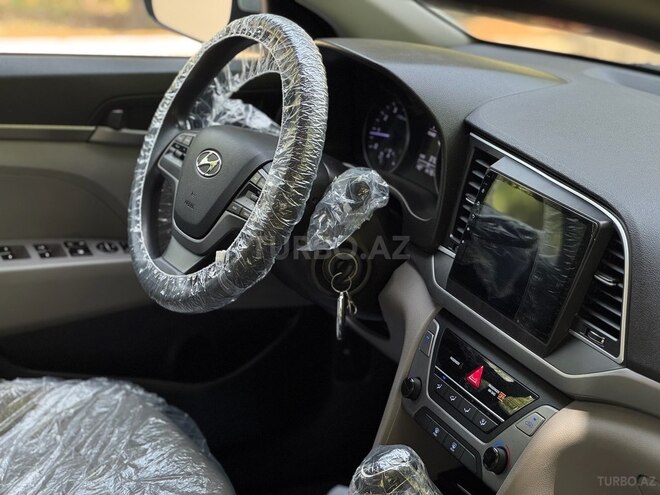 Hyundai Elantra 2017, 141,000 km - 2.0 л - Gəncə