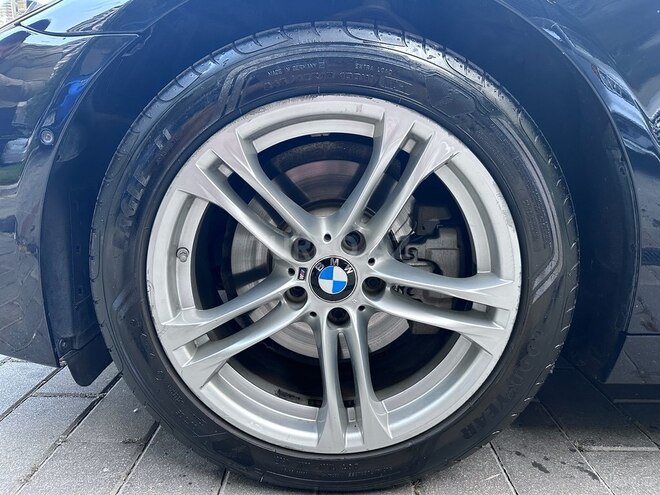 BMW 520-21