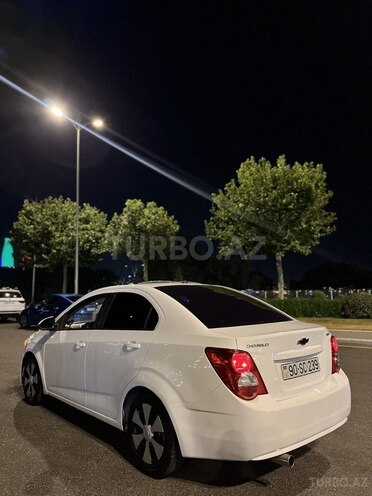 Chevrolet Aveo-6