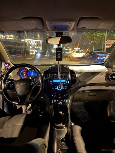 Chevrolet Aveo-8