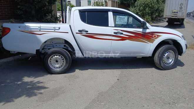Mitsubishi L200 2011, 325,843 km - 2.5 l - Sumqayıt