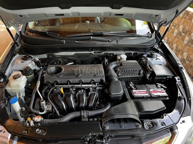 Hyundai Sonata 2011, 186,000 km - 2.4 l - Ucar