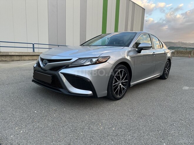 Toyota Camry-3