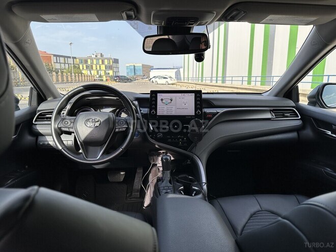 Toyota Camry-5