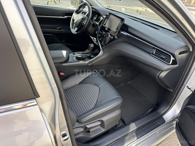 Toyota Camry-6