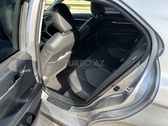 Toyota Camry-8