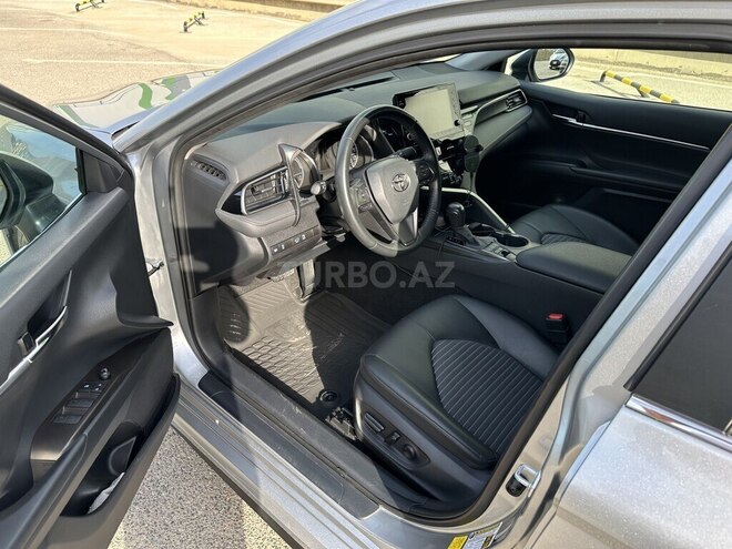 Toyota Camry-9