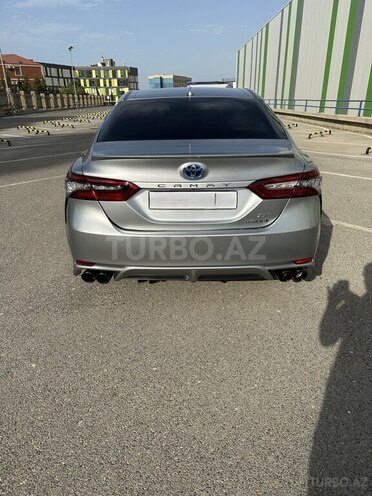 Toyota Camry-11
