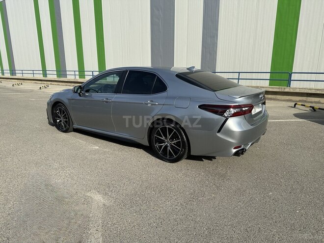 Toyota Camry-14