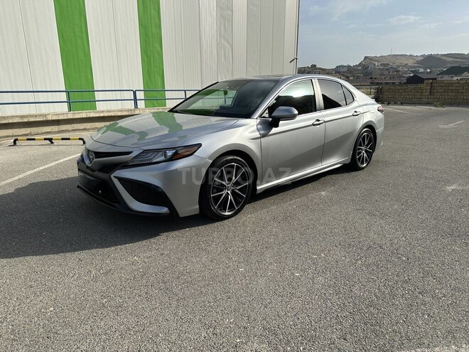 Toyota Camry-15