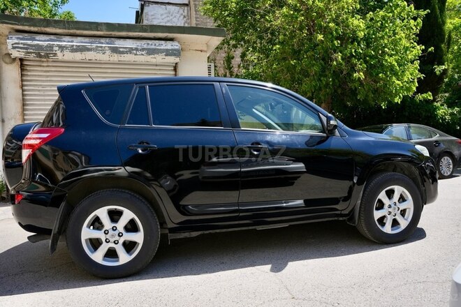 Toyota RAV4 2011, 140,000 km - 2.0 l - Bakı