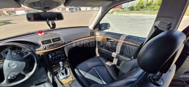 Mercedes E 320 2004, 267,888 km - 3.2 l - Masallı