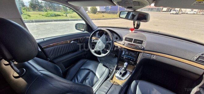 Mercedes E 320 2004, 267,888 km - 3.2 l - Masallı
