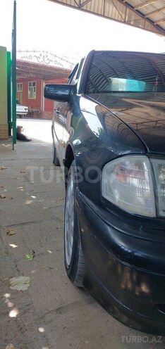 Mercedes C 200 1999, 129,925 km - 2.0 l - Biləsuvar