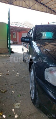 Mercedes C 200 1999, 129,925 km - 2.0 l - Biləsuvar