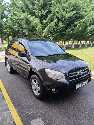 Toyota RAV4 2008, 365,000 km - 2.0 l - Quba