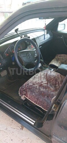 Mercedes C 200 1999, 129,925 km - 2.0 l - Biləsuvar