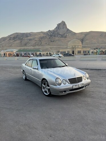 Mercedes E 220 d 2001, 670,000 km - 2.2 l - Quba