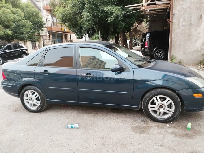 Ford Focus 2002, 243,954 km - 2.0 l - Bakı