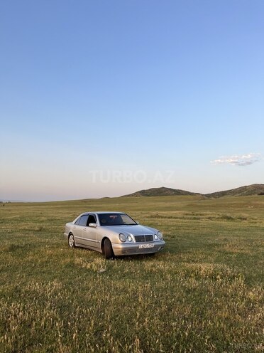 Mercedes E 220 d 1998, 435,671 km - 2.2 l - Tovuz