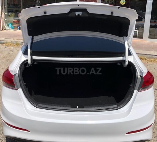 Hyundai Elantra 2017, 75,639 km - 2.0 l - Bakı