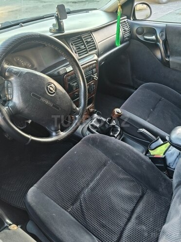 Opel Vectra-12