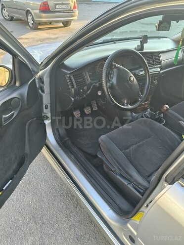 Opel Vectra-16