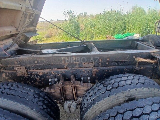 KamAz 55111 1994, 700,000 km - 11.0 l - Salyan