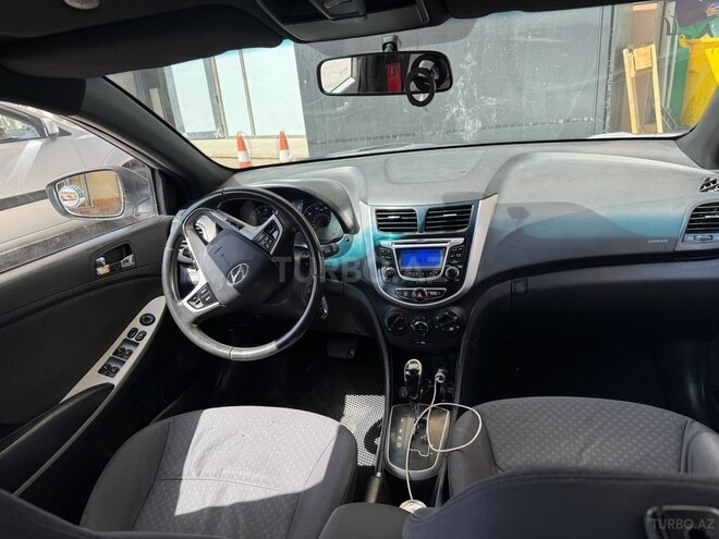 Hyundai Accent 2013, 305,000 km - 1.6 l - Bakı