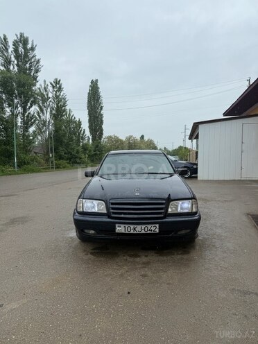 Mercedes C 200 2000, 340,000 km - 2.0 l - Qusar