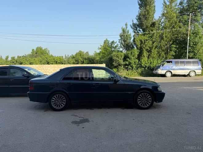 Mercedes C 200 2000, 340,000 km - 2.0 l - Qusar