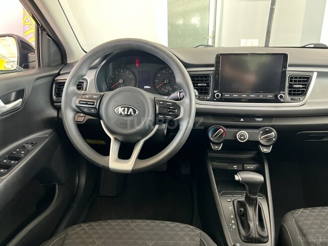 Kia Rio-13