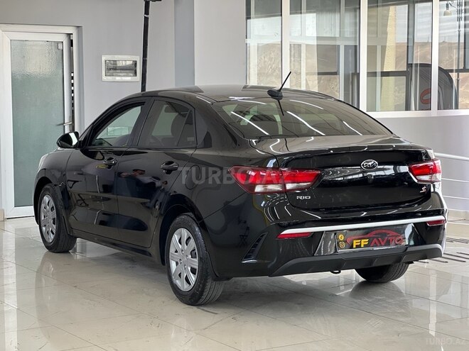 Kia Rio-5