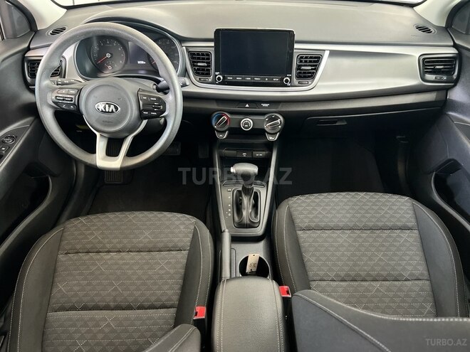 Kia Rio-12