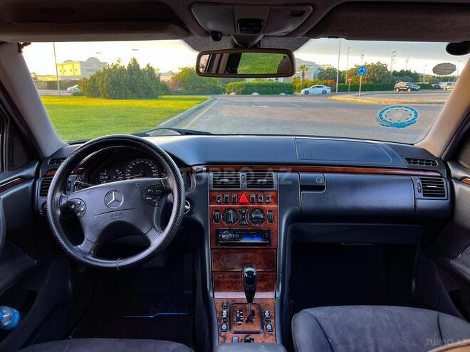 Mercedes E 220 d 2000, 283,588 km - 2.2 l - Bakı