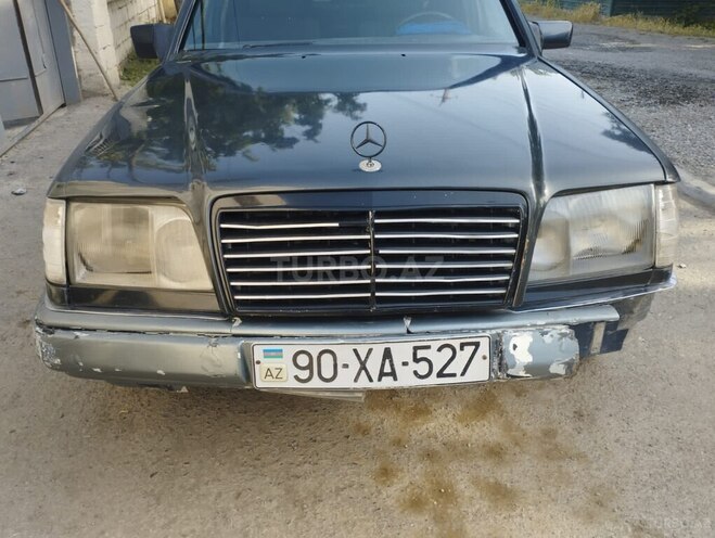 Mercedes E 220 1995, 326,200 km - 2.2 l - Bərdə