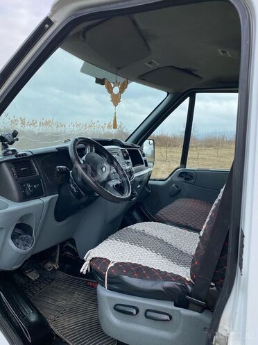 Ford Transit 2010, 360,000 km - 3.2 l - Quba
