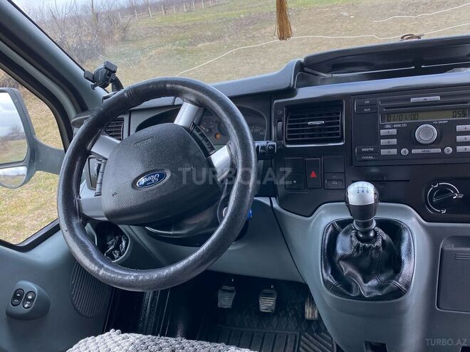 Ford Transit 2010, 360,000 km - 3.2 l - Quba